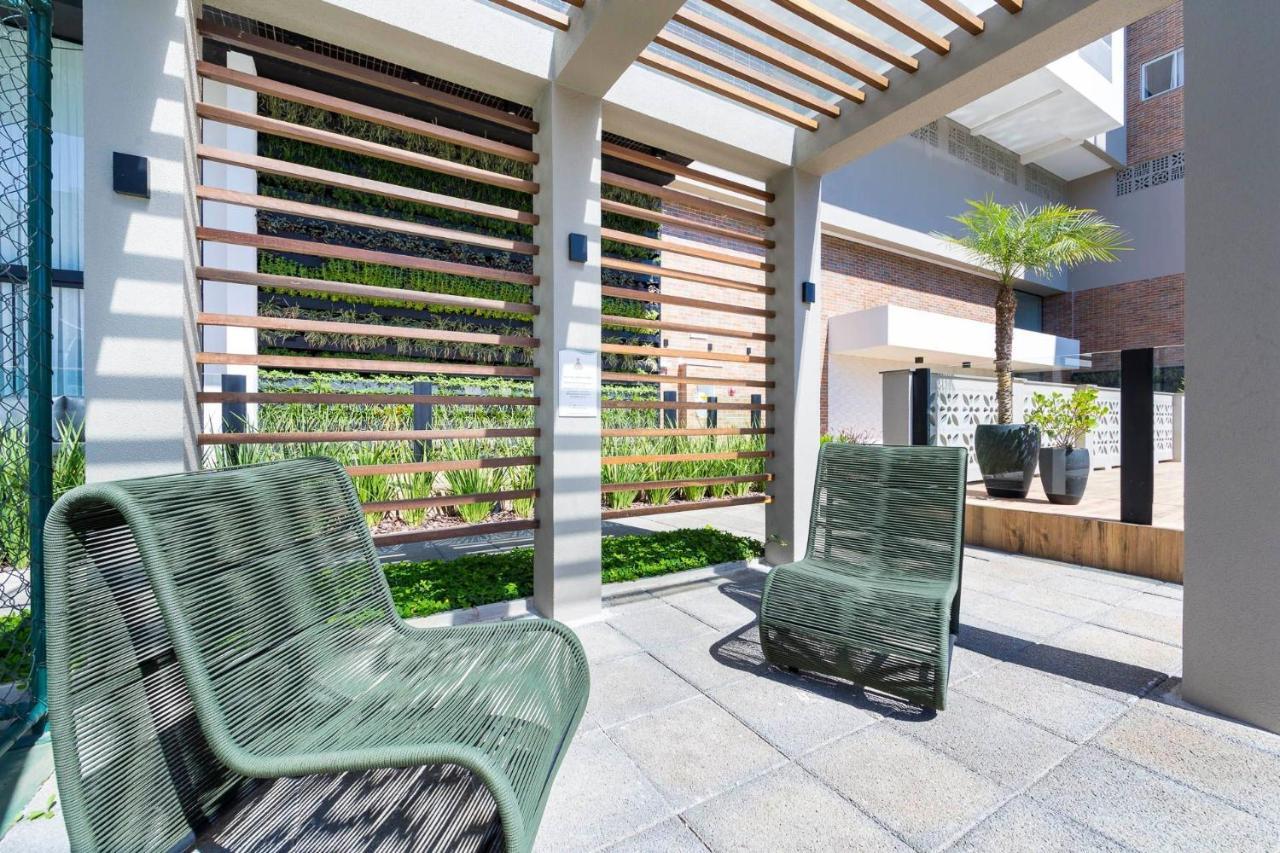 Terrazzo 602B - Cobertura Duplex A Poucos Metros Da Praia De Bombas - Condominio Com Piscina - Academia - Solario - Бомбиньяс Экстерьер фото